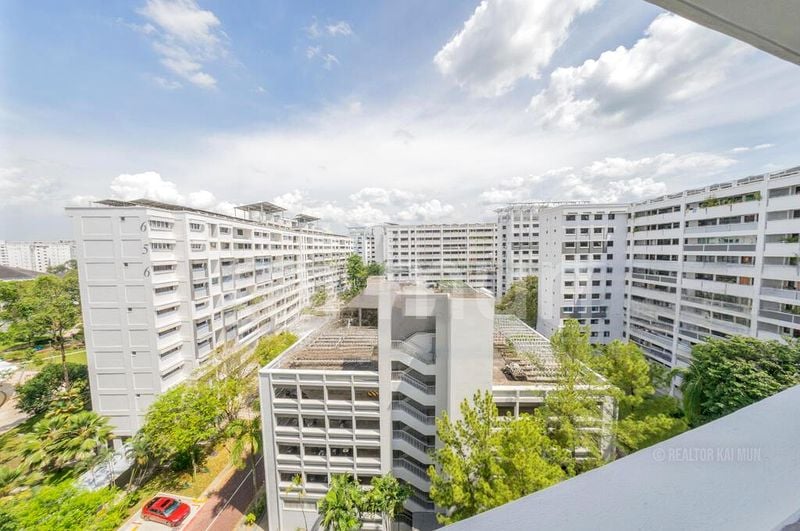 5 Room (5I) HDB for Sale in  653 Woodlands Ring Road - Image 3
